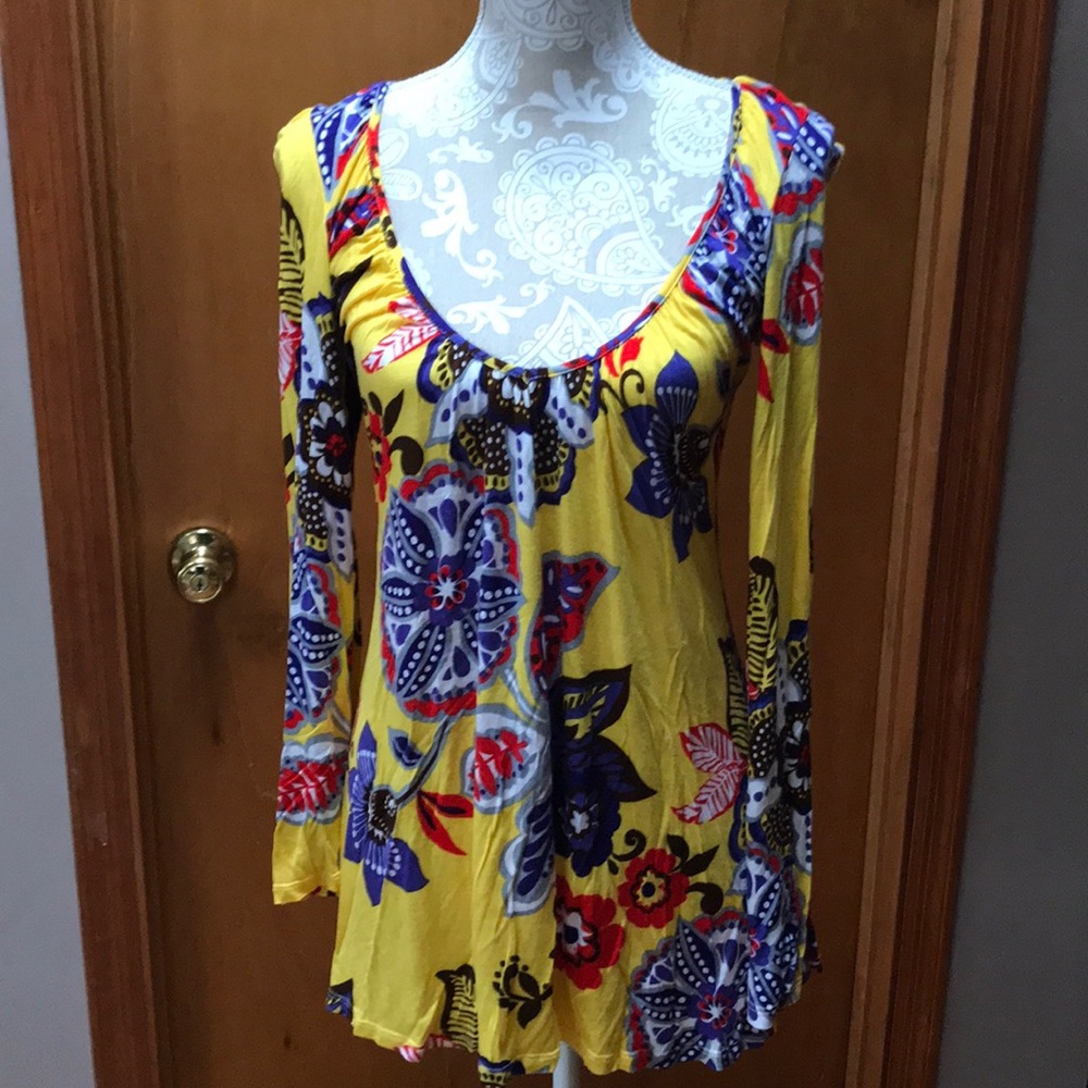 NWOT tunic by Pink Polkadot. Size M